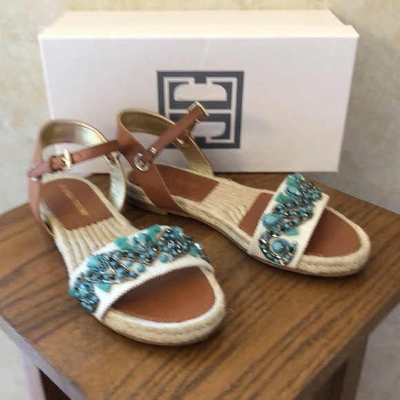 Ivanka Trump Shoes - 🌺LIKE NEW🌺 Ivanka Trump Sandals